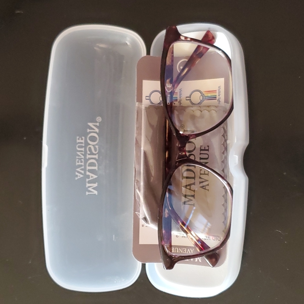 Madison Avenue Glasses